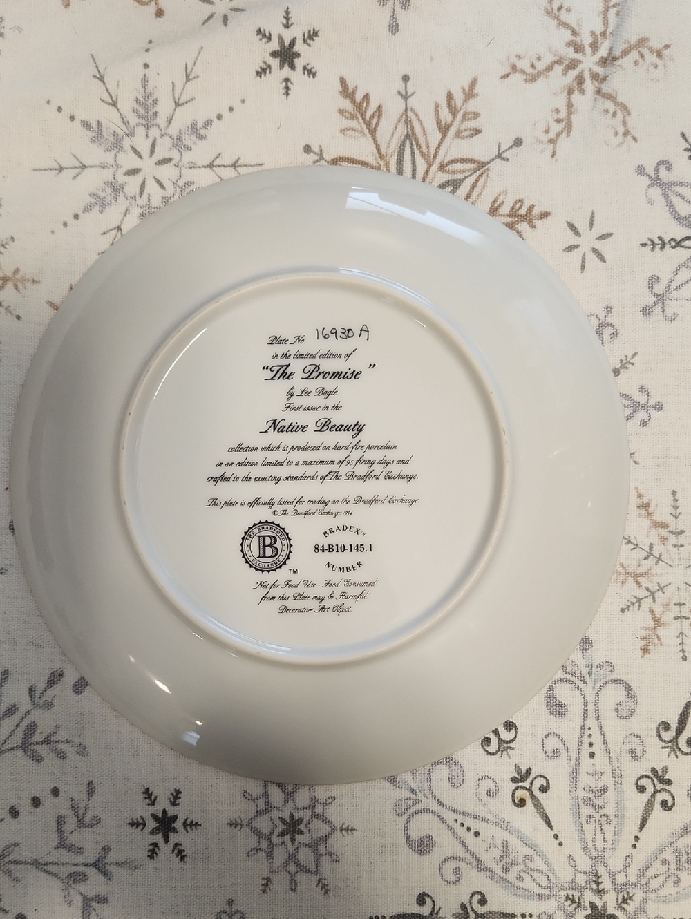 The Bradford Exchange White Decorative Collector Plate with Script Backstamp